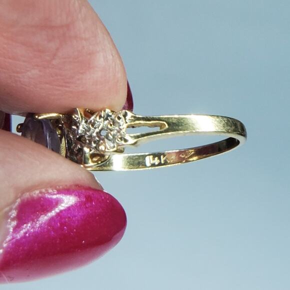 Stamped 14K Fine Yellow Gold Amethyst Diamond Accent Ring Vintage - Picture 6 of 10